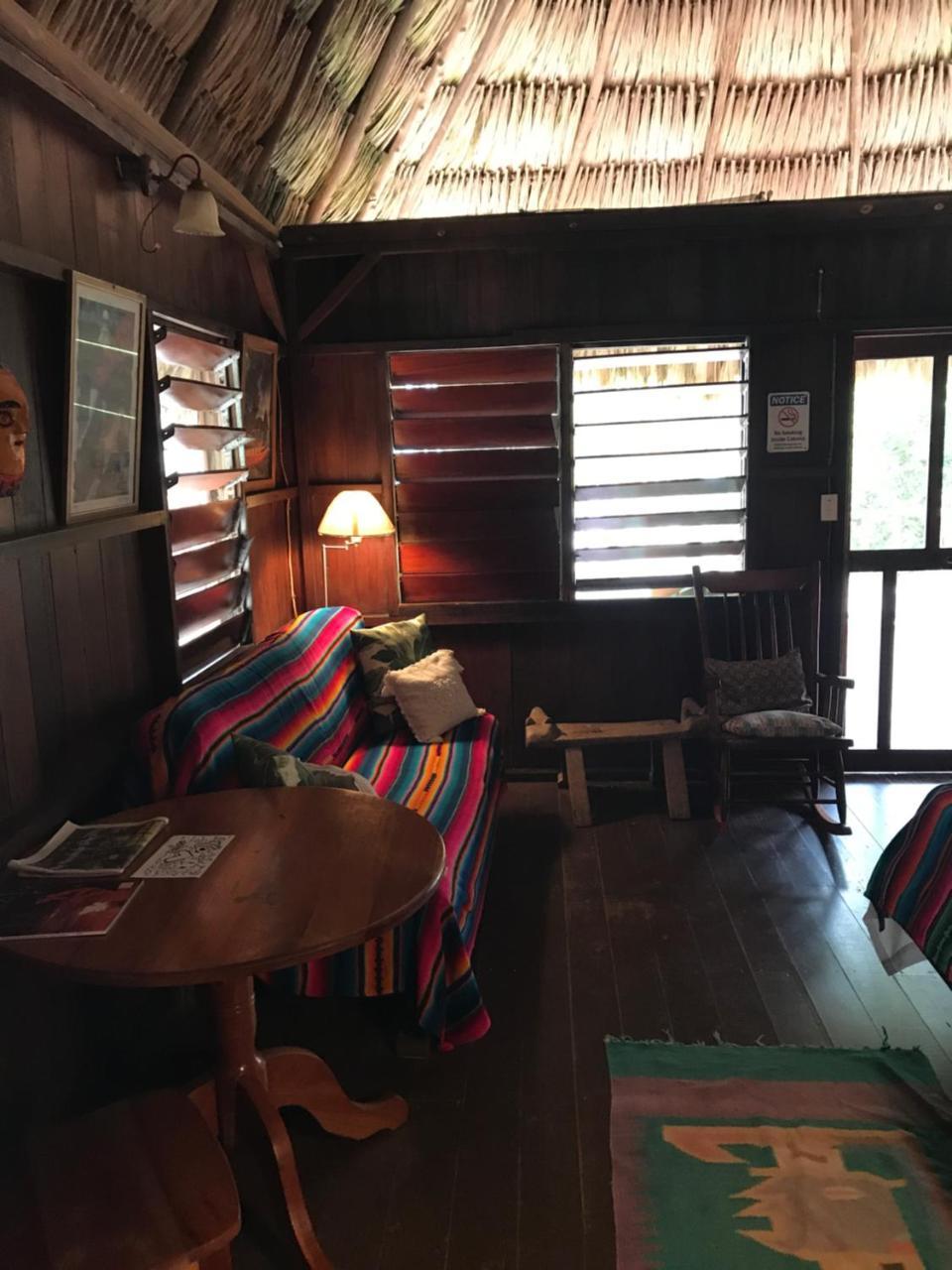 Green Parrot Beach Houses And Resort Placencia エクステリア 写真