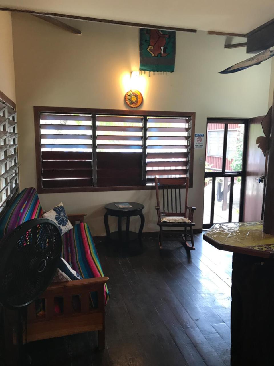 Green Parrot Beach Houses And Resort Placencia エクステリア 写真